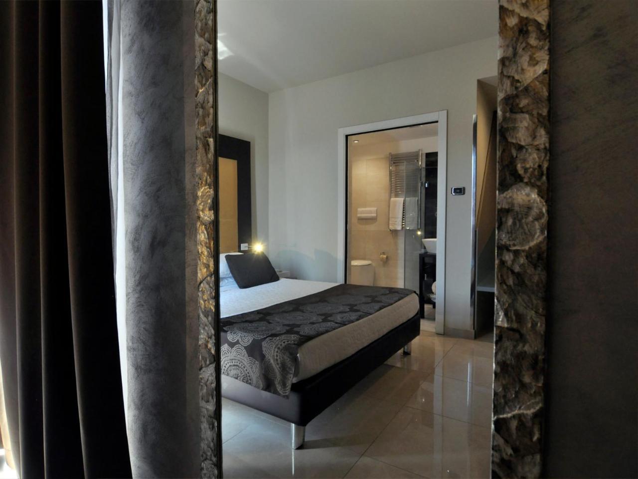 Hotel La Bussola Milazzo Exterior foto